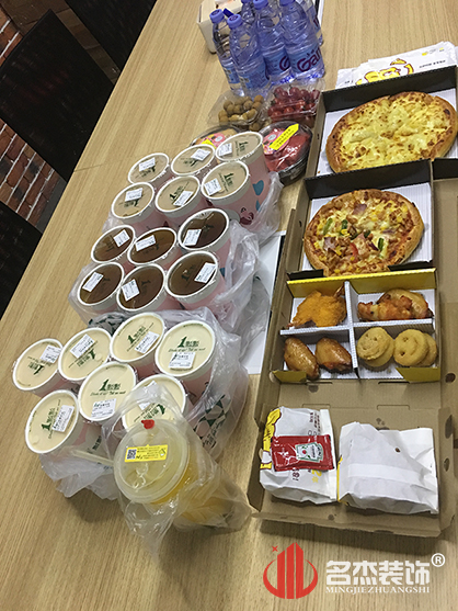 是什么样的装修设计公司能让质料商准备下昼茶的？？？